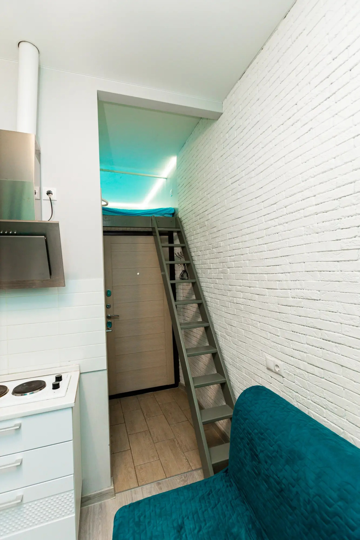 Апартаменты ЖК Букинист 275/2