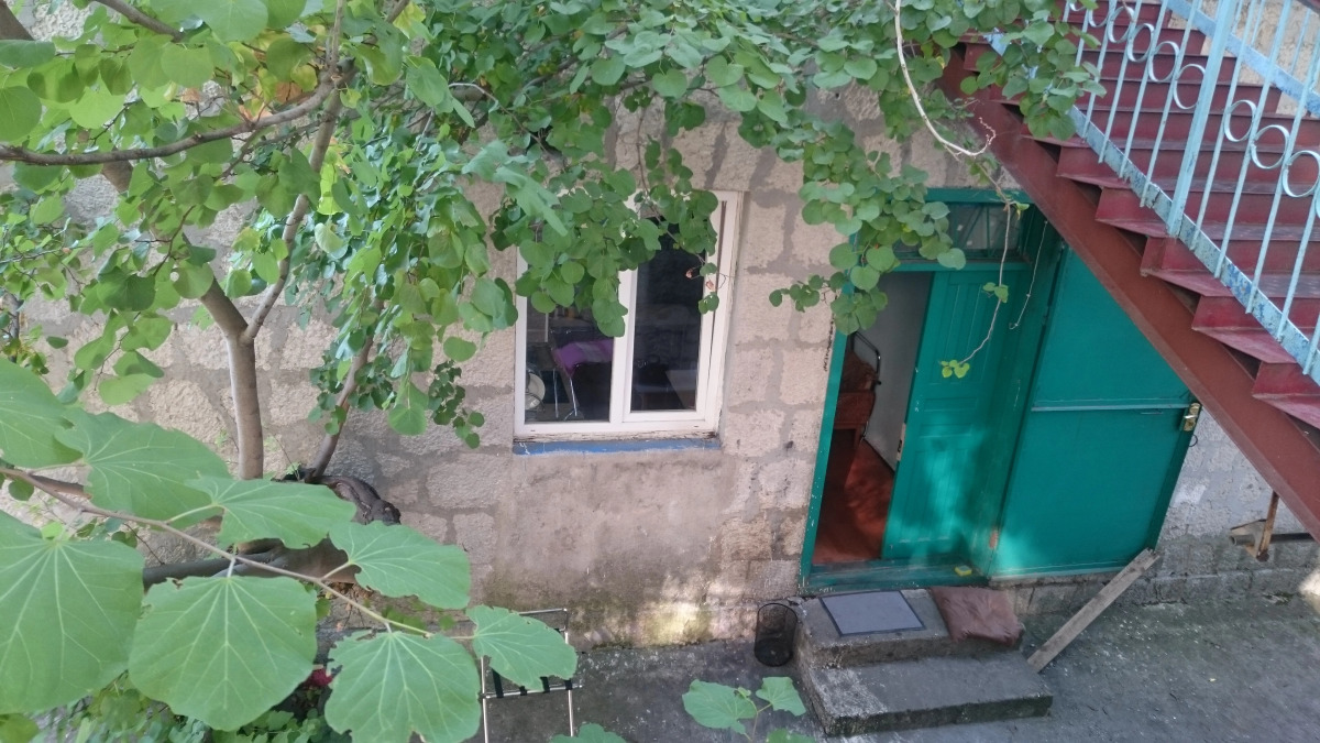 Na Pereulke Sverdlova Hostel