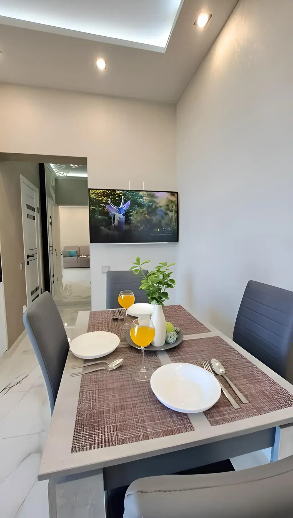 Апартаменты в ЖК Метрополь с Красивым Видом на Горы