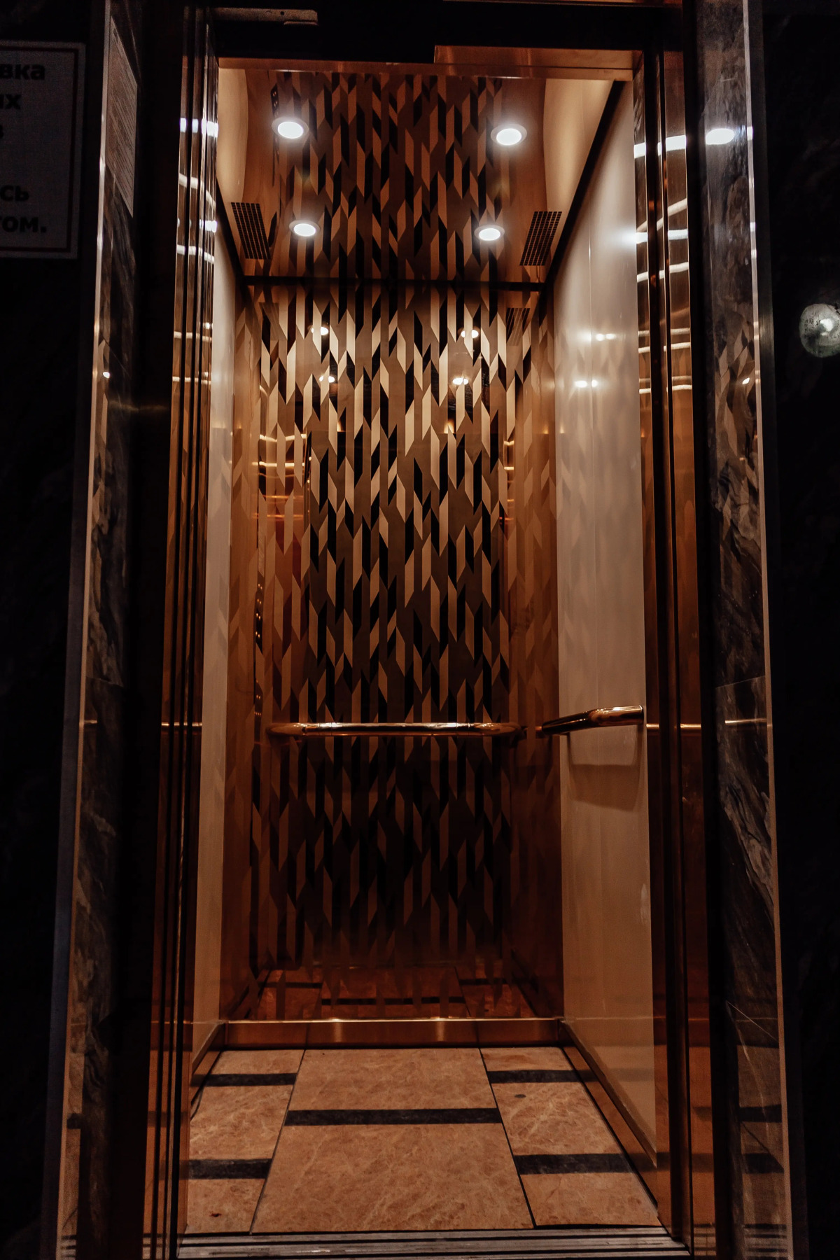 Апартаменты двухкомнатные у Росгартенских ворот