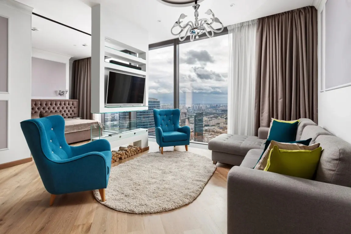Romantic apart on 71 floor