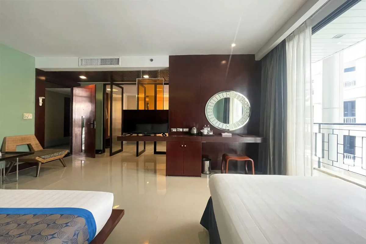 Отель Long Beach Garden Hotel & Pavilions