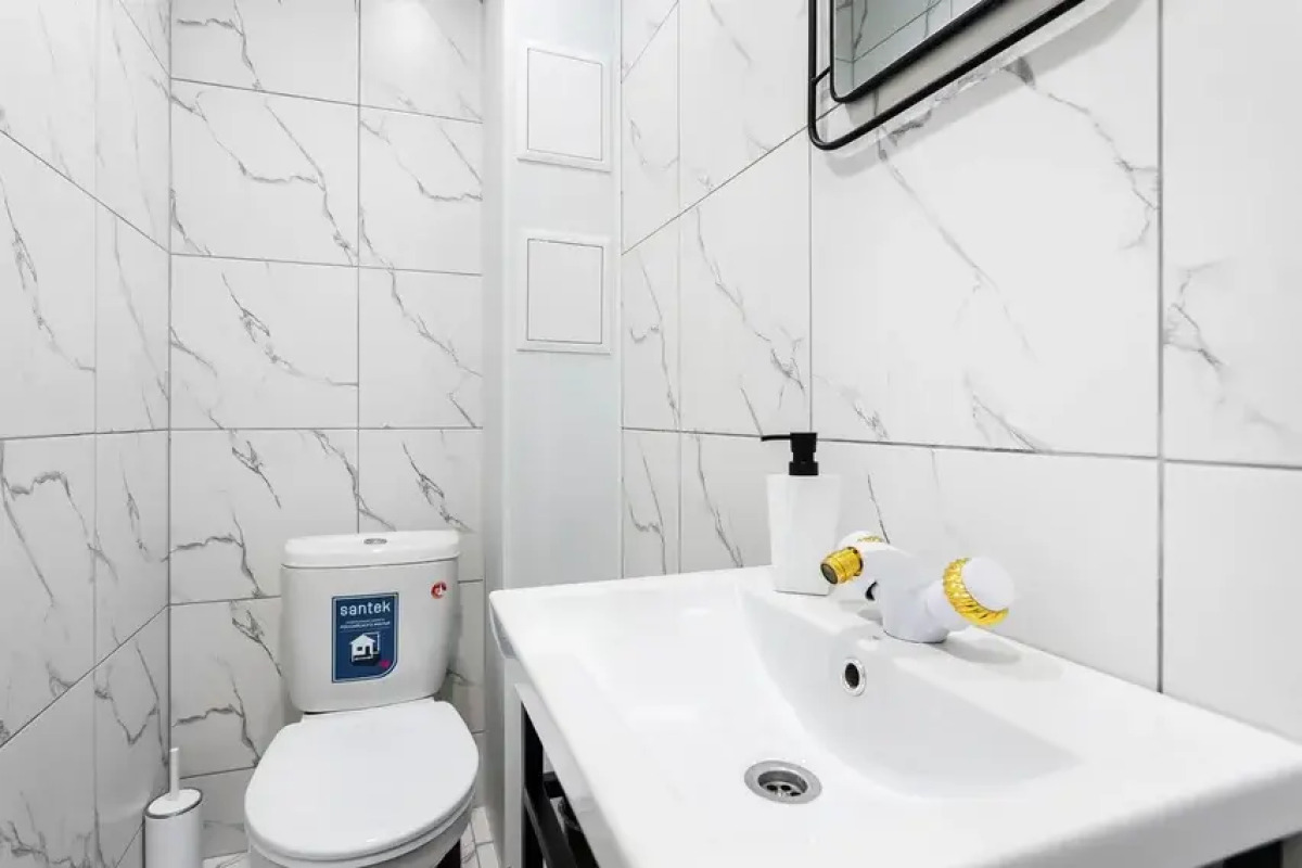 Апартаменты двухкомнатная квартира на Восстания 3-5