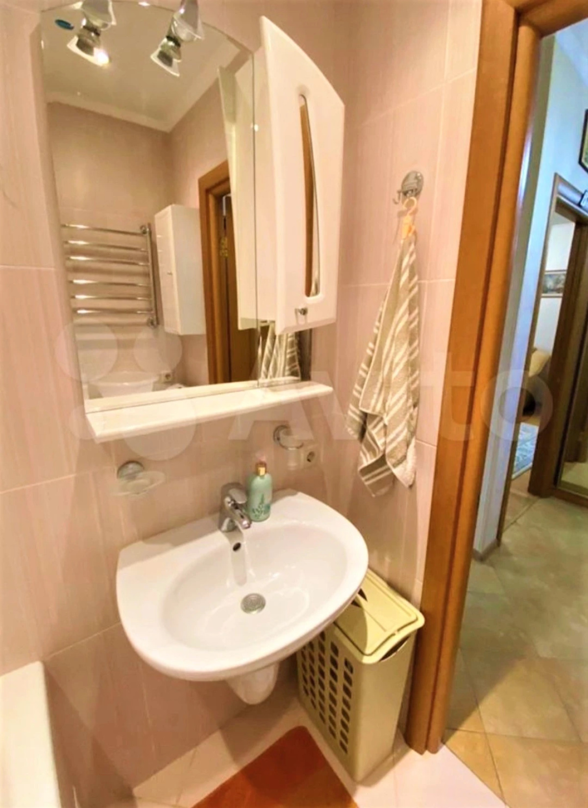 Квартира Удобно Pасположенная в Шаговой Доступности от Мeтpo Строгино