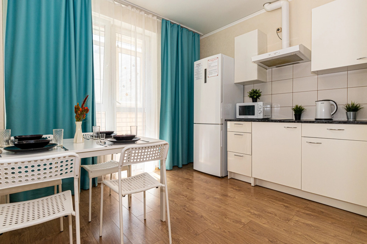 Апартаменты С Новым Ремонтом Возле Парка Краснодар