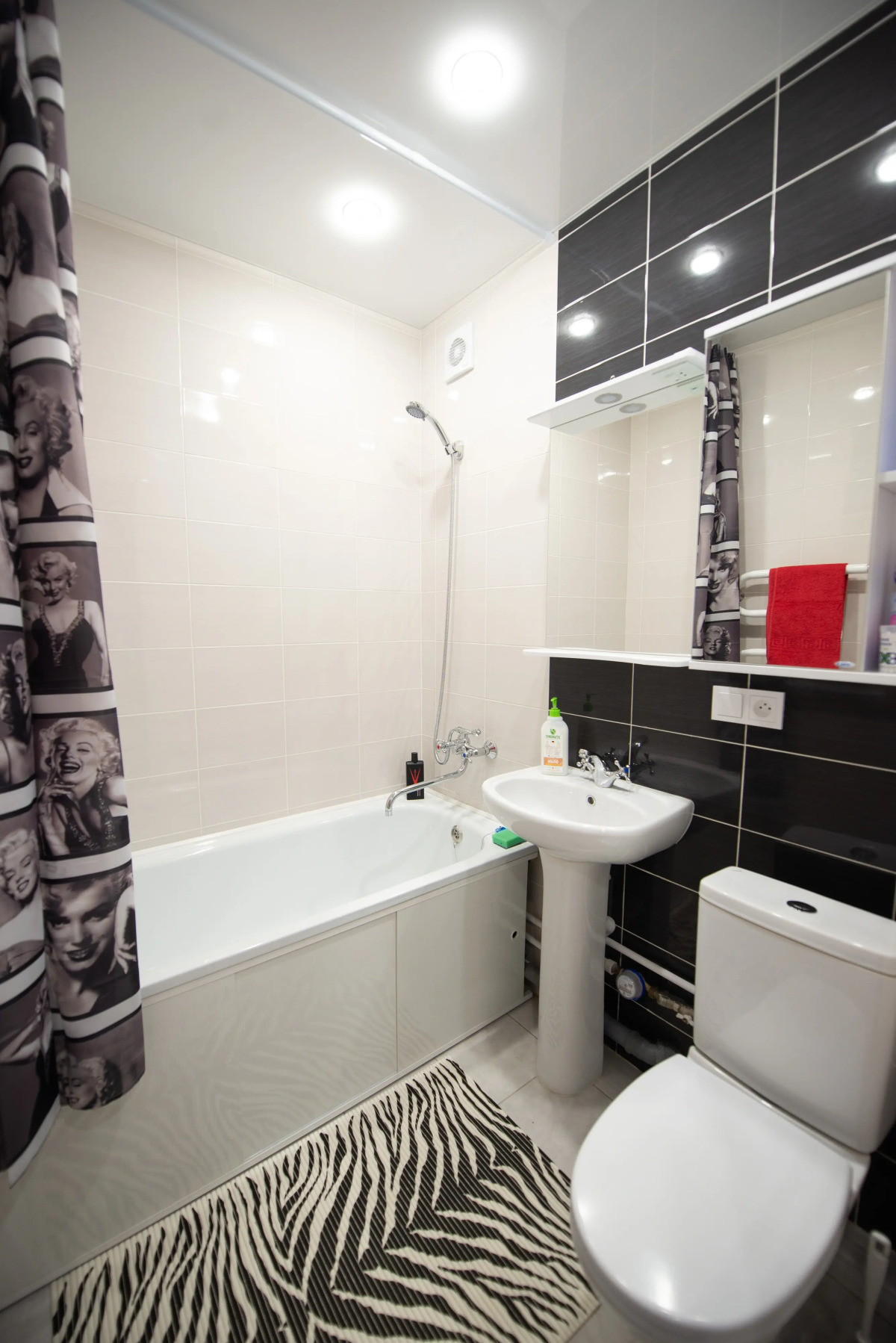 Апартаменты в центре Интернациональная, 116А