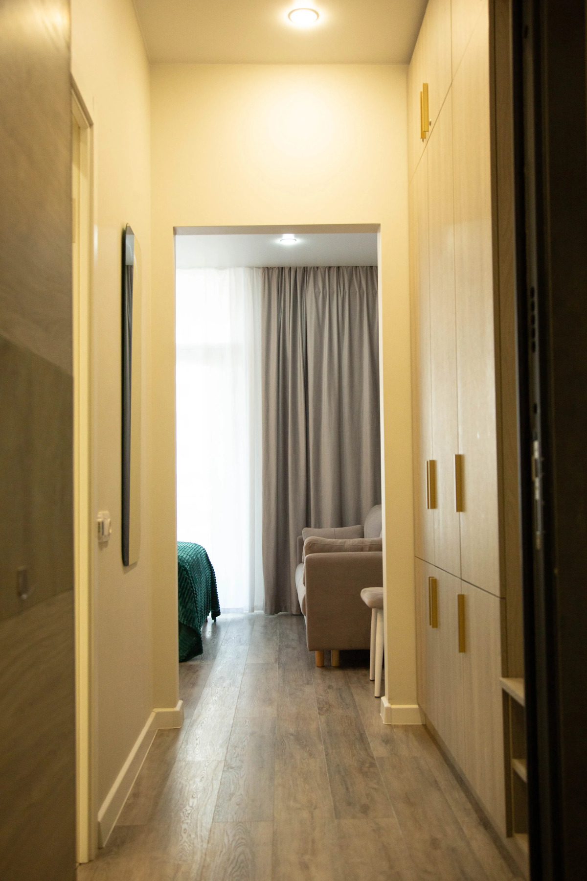 Квартира Студия с Дизайнерским Ремонтом на Черноморском Побережье