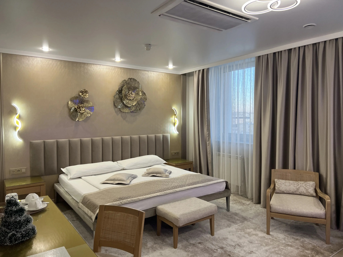 Отель Персона