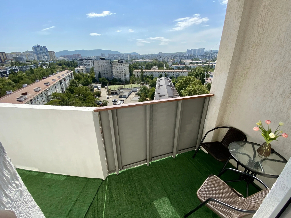 Квартира возле Самолёта