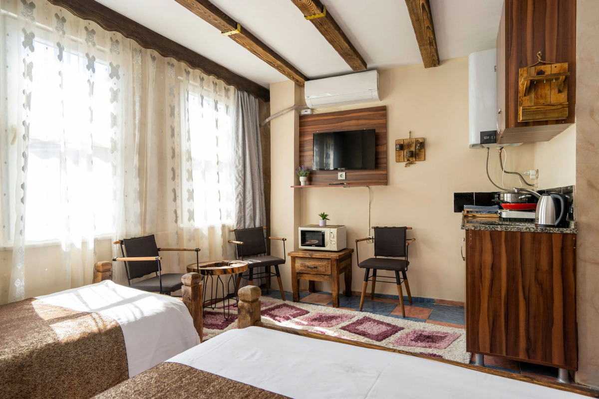 Pi Home & Apartments