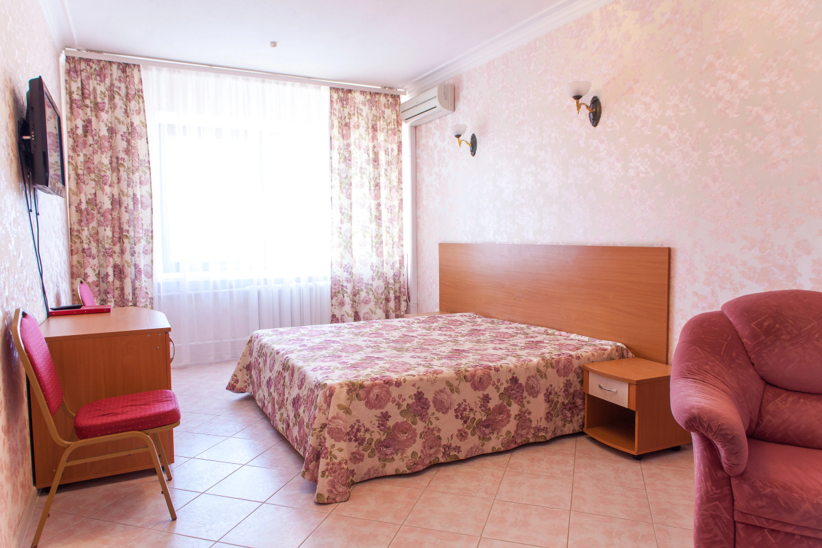 Отель Четыре сезона