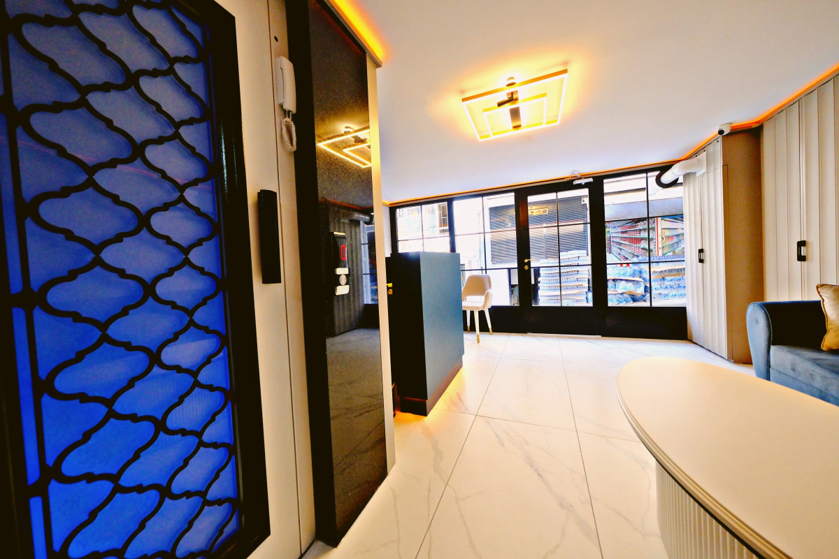 Отель The Saint