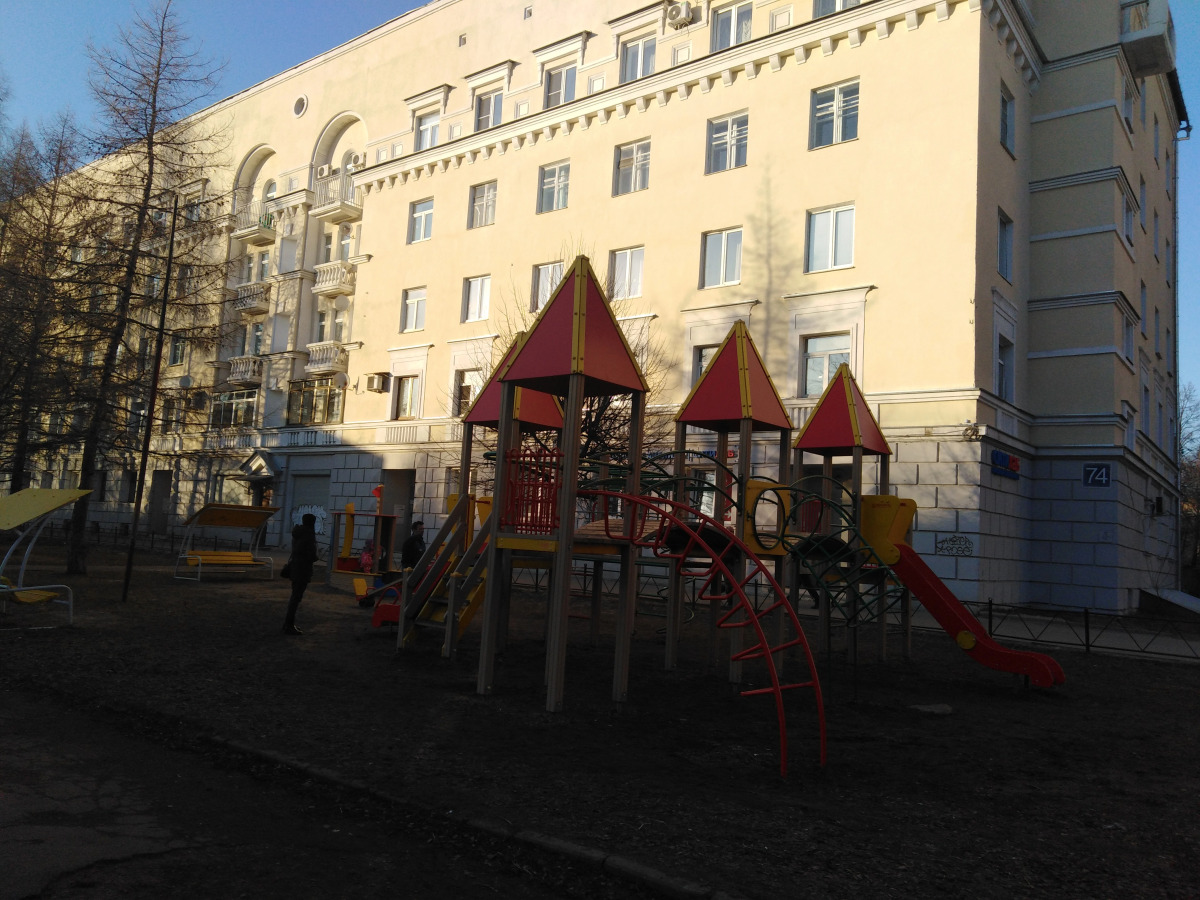 Квартира 3-комн. cталинка с большой ванной рядом с набережной