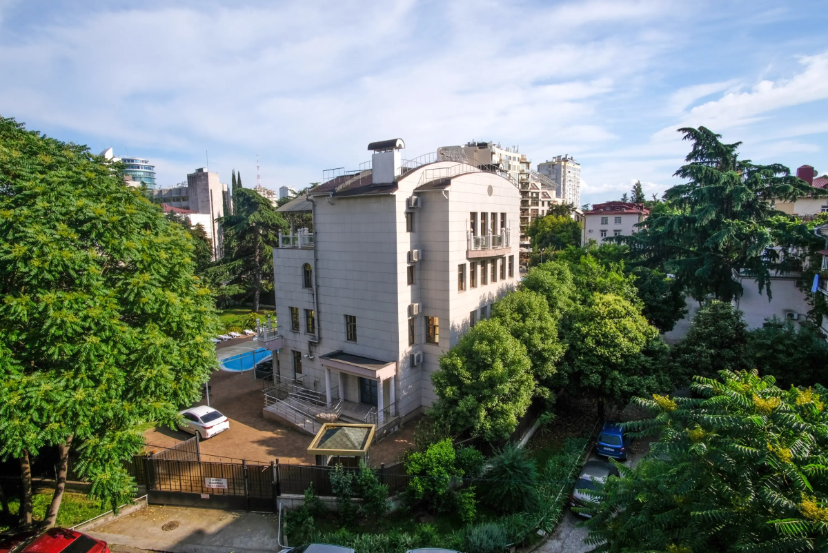Квартира 2-к для семьи в историческом центре Сочи