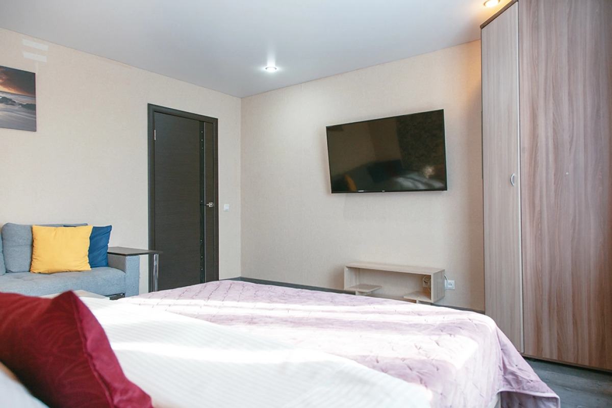 Апартаменты Пять Звёзд у Офиса Транснефть-Сибирь