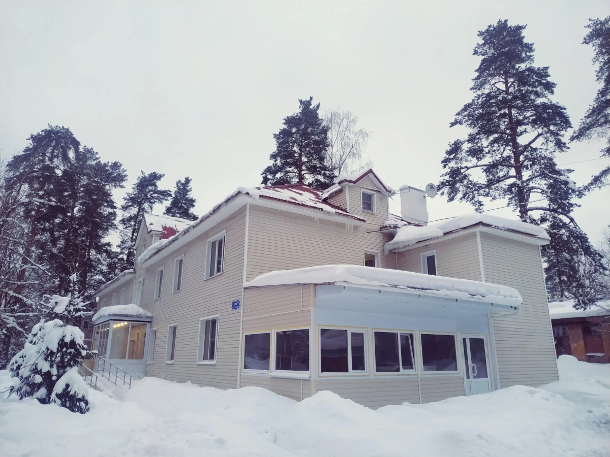 Отель Крона