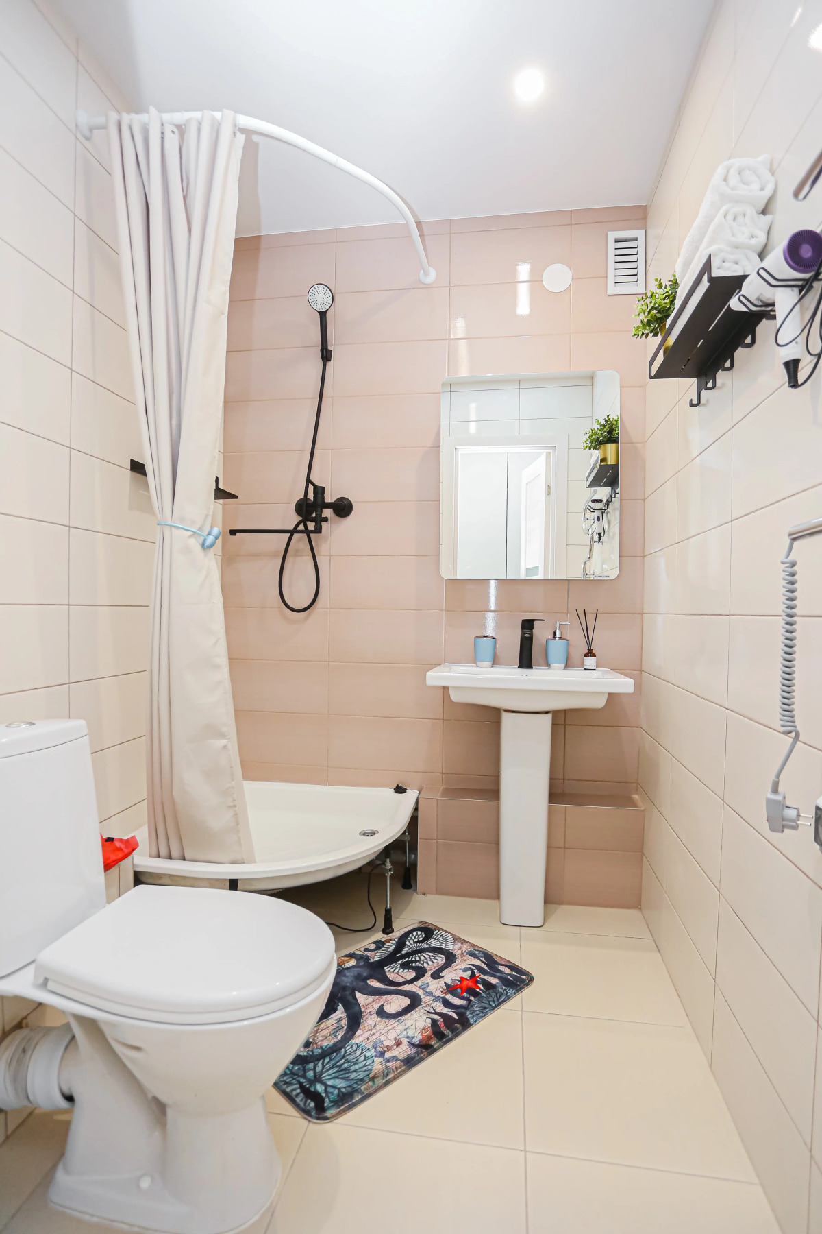 Апартаменты SunSet Новокузнечихинская 2