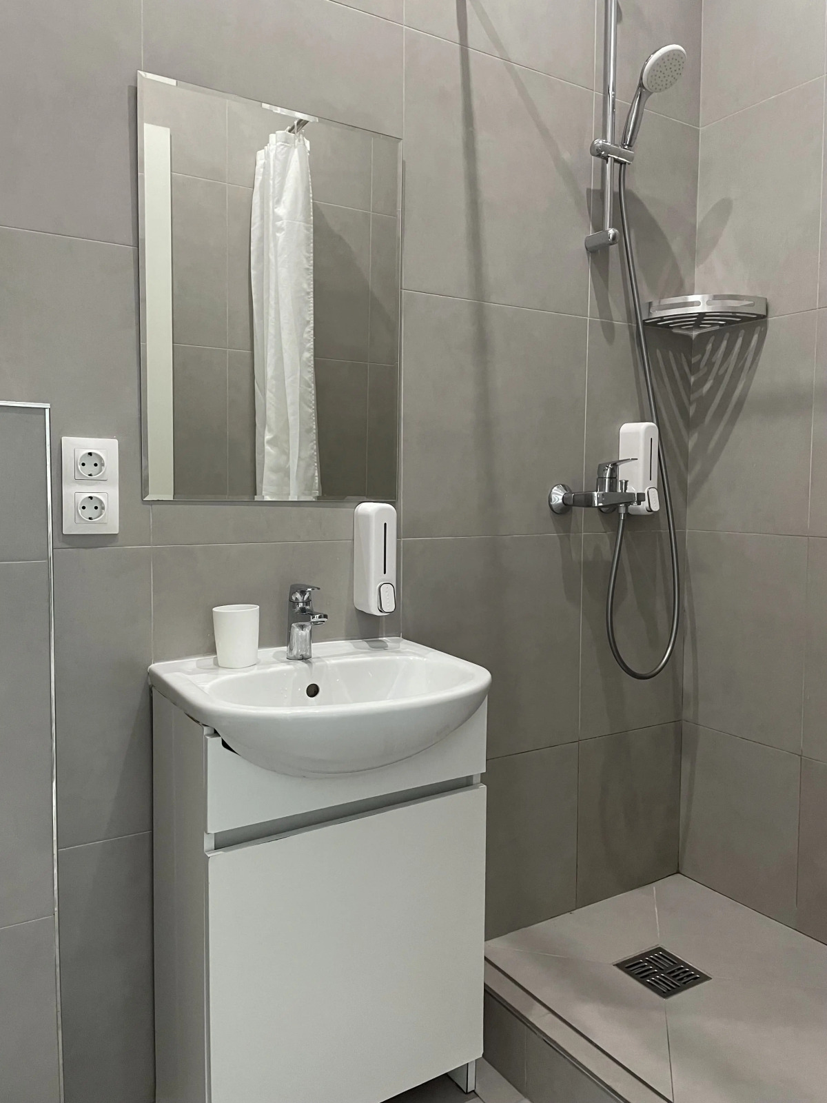 Меблированные Комнаты Симпл Сизонс Апартс