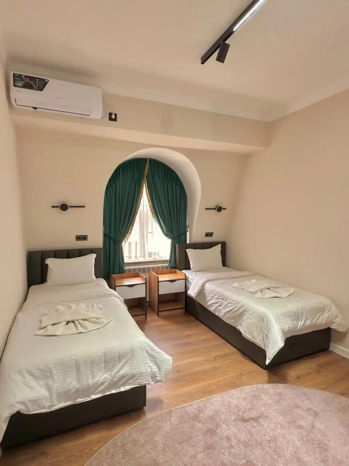Отель Status Inn