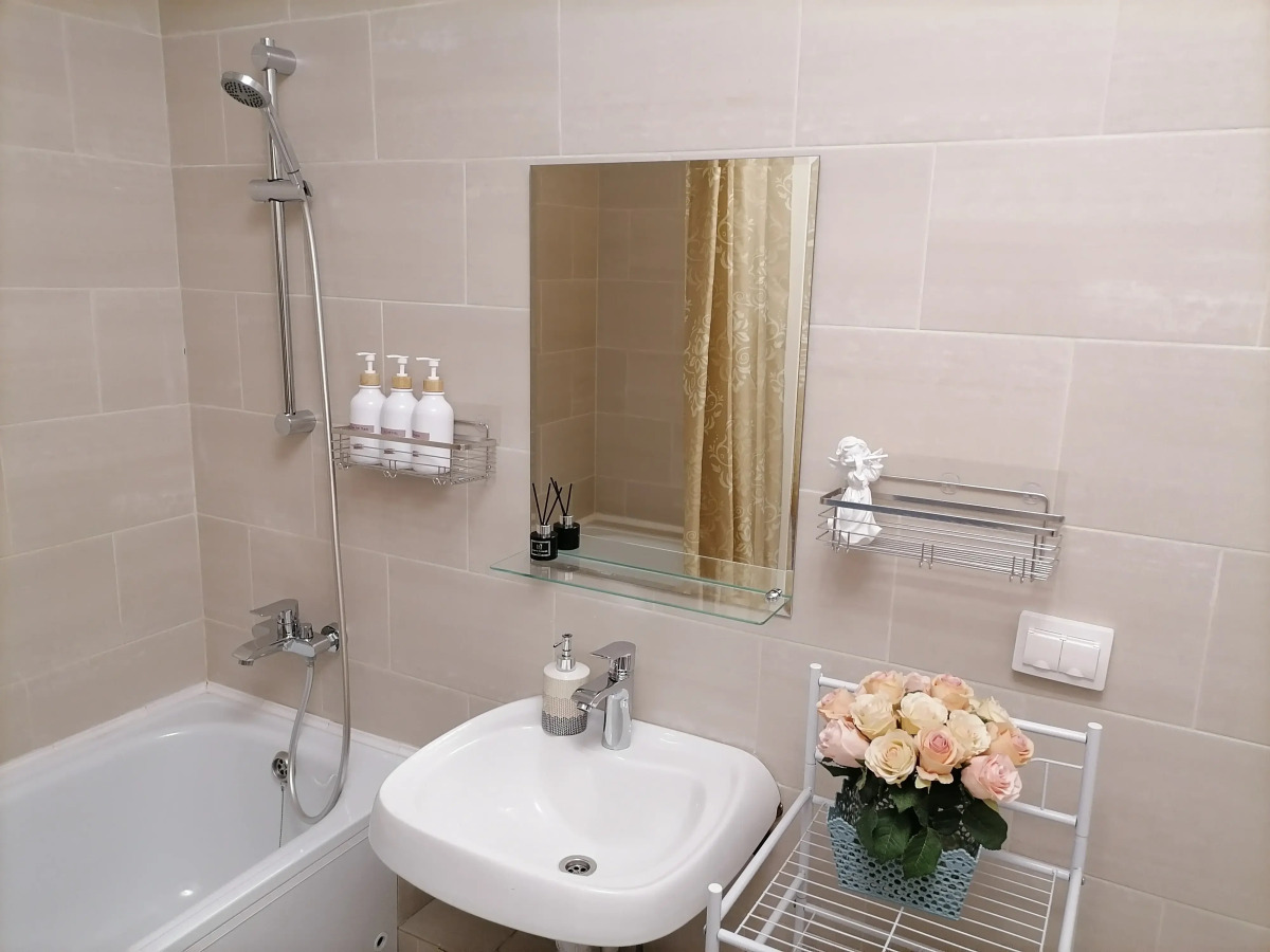 Квартира на Азина 25