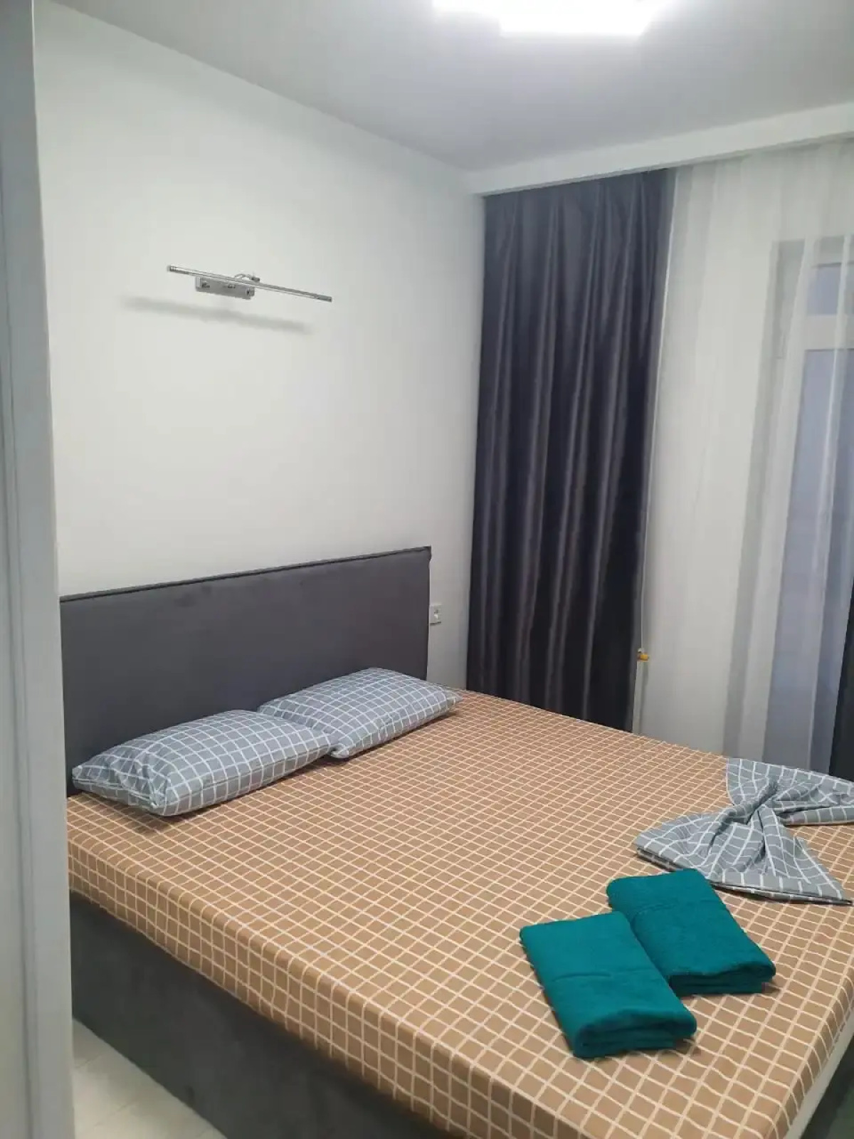 Апартаменты на Пархоменко 2  (305)