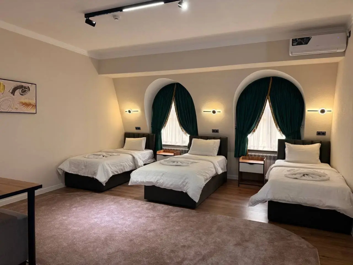 Отель Status Inn