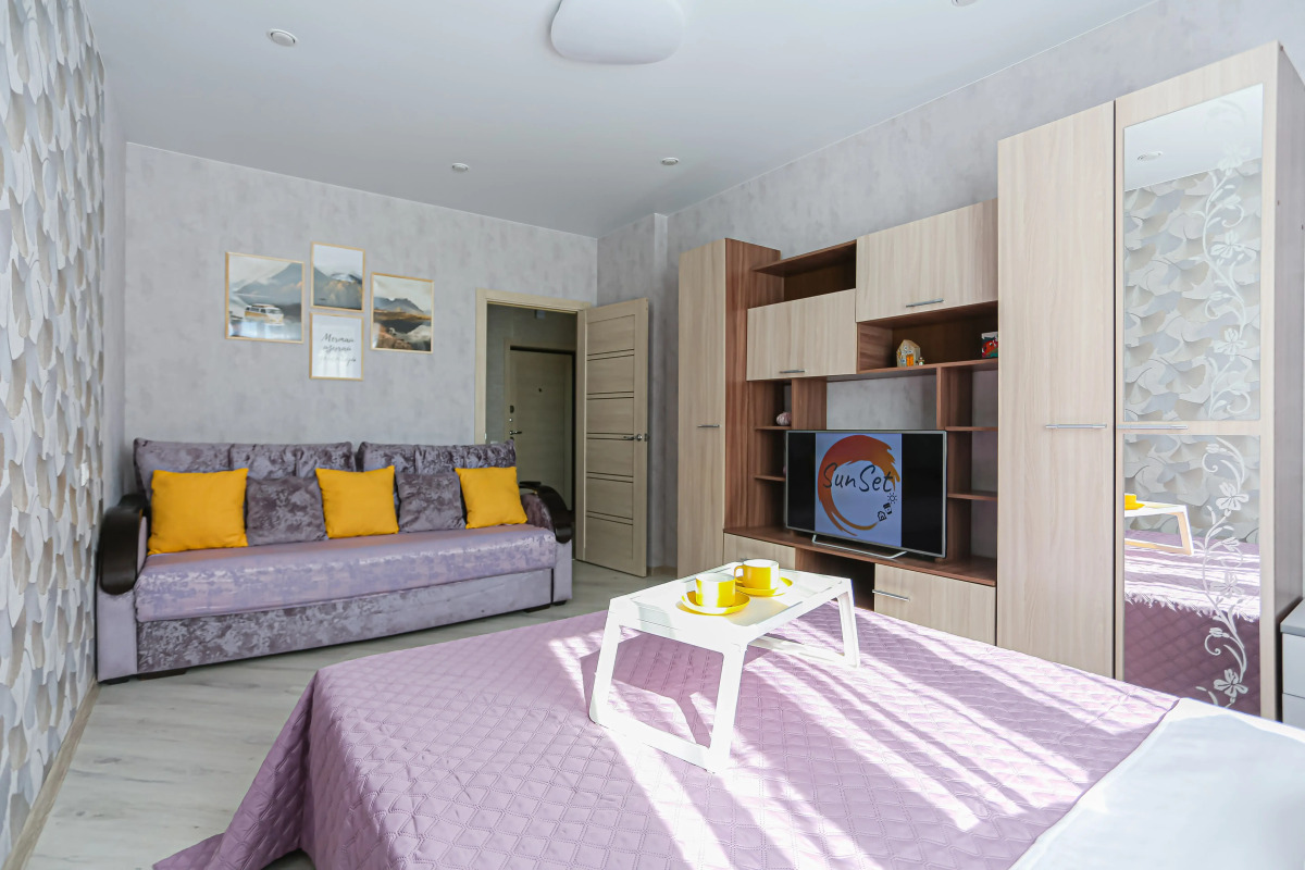 Апартаменты SanSet на Маршала Баграмяна 4