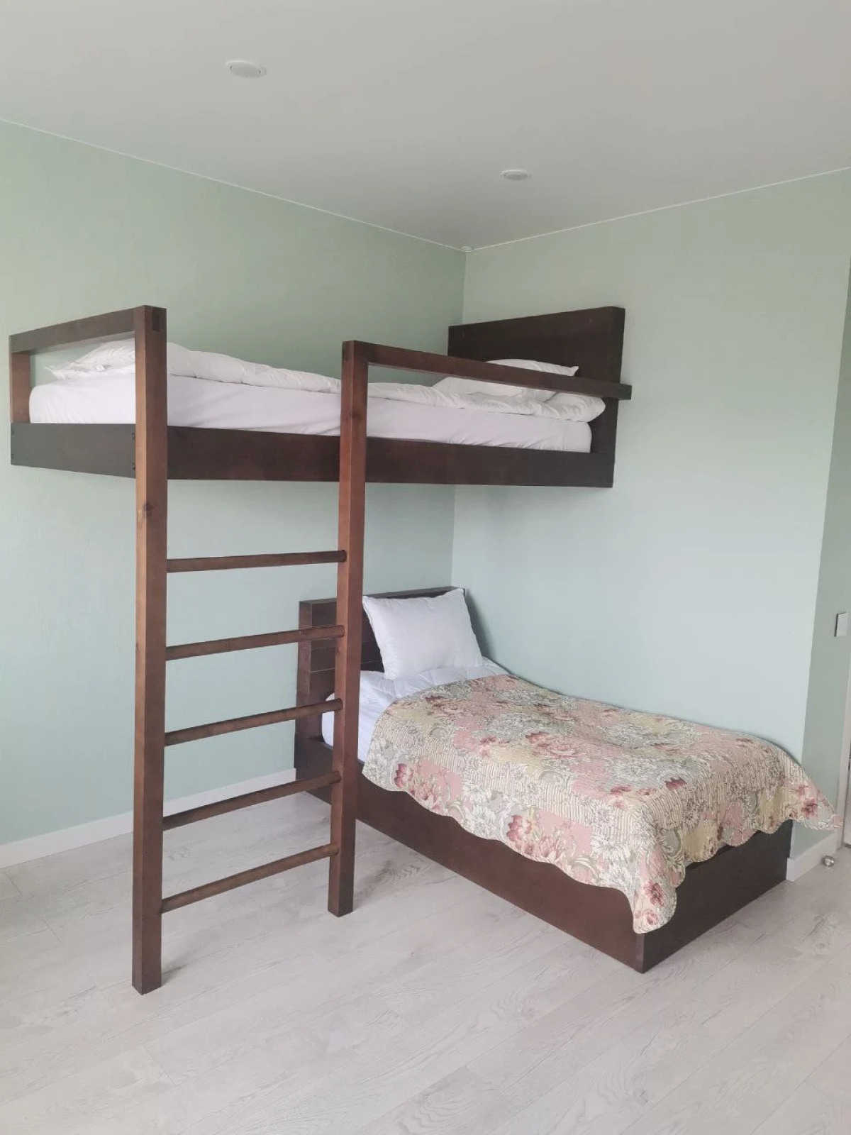 Апартаменты Трехкомнатные на площади Ленина