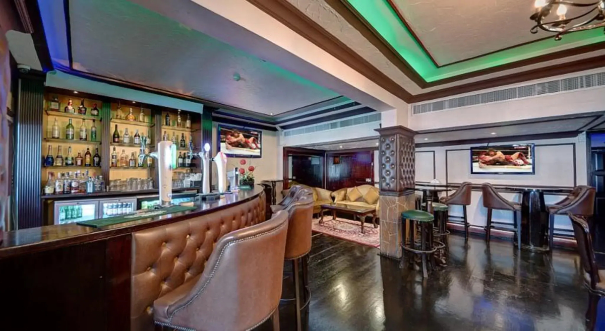 Ascot Hotel