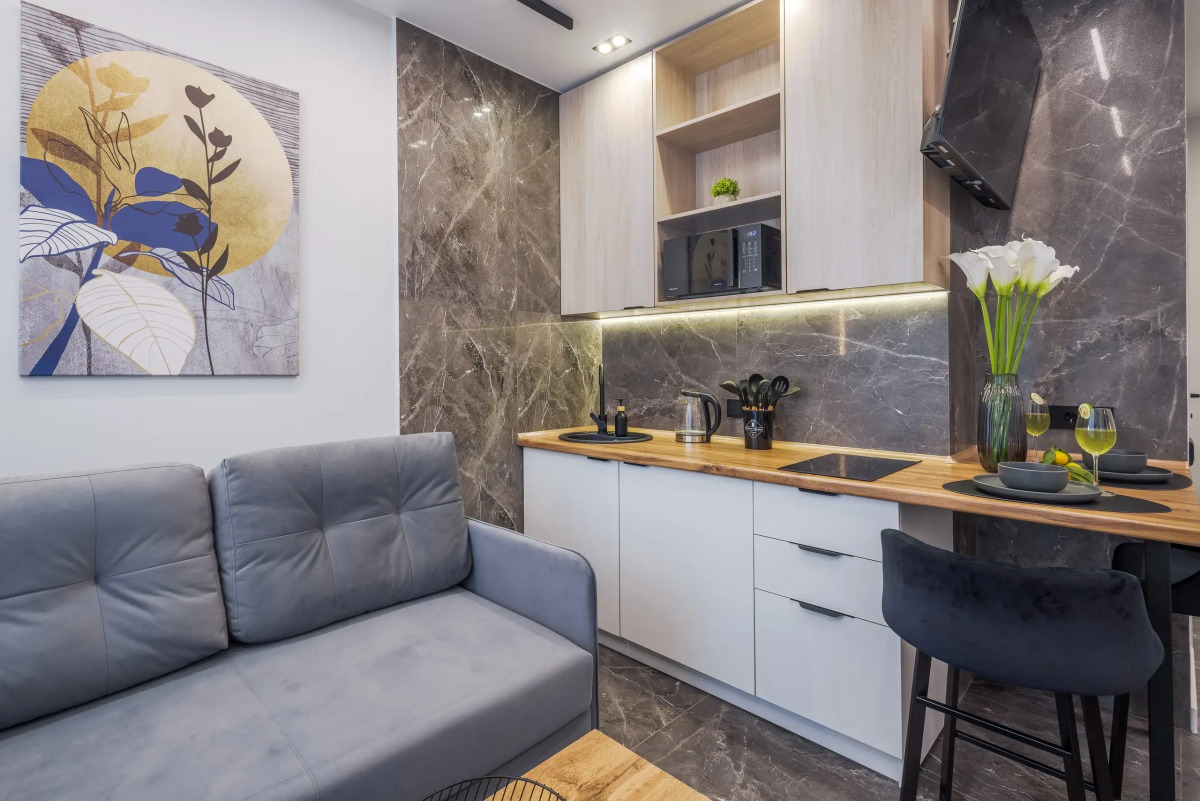 Квартира с бассейном на территории МореСолнцеАпарт