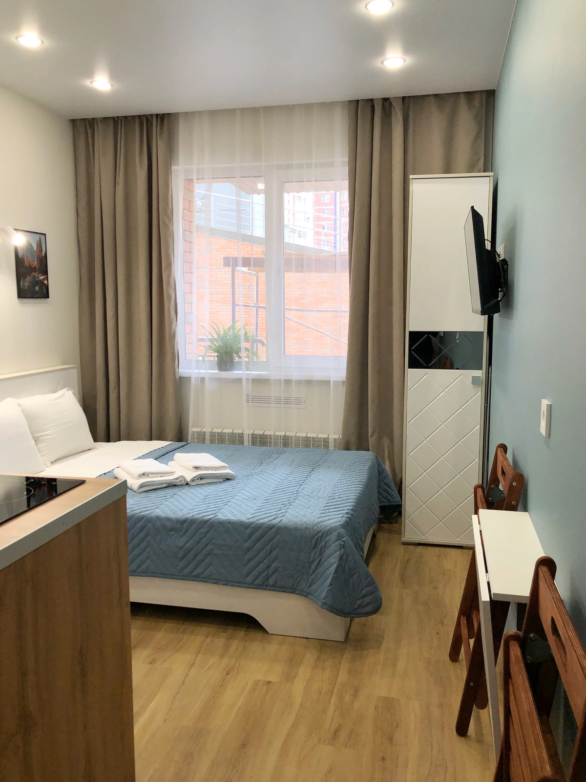 Апартаменты Озеро возле Аэропорта на 2 Гостя