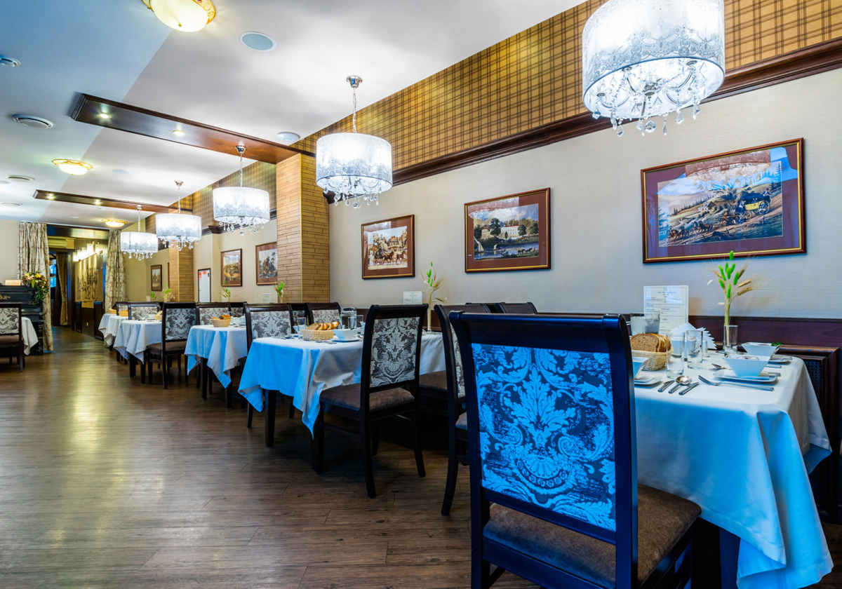 Отель Cronwell Inn Стремянная