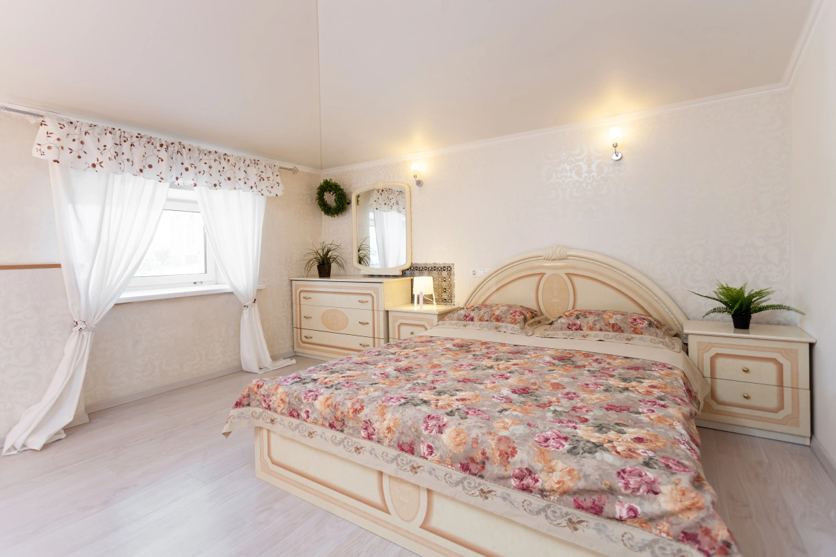 Апартаменты SUNVILLES на Бутлерова