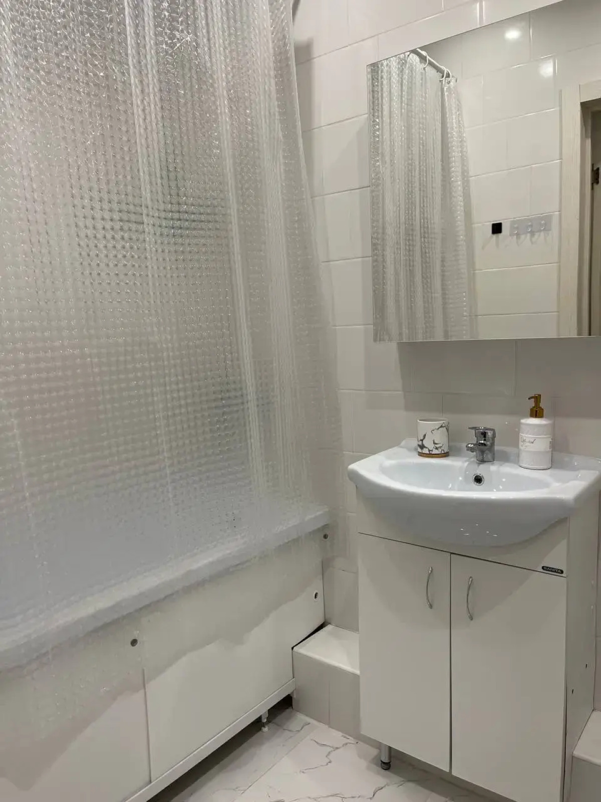 Апартаменты у Озера на Забалуева