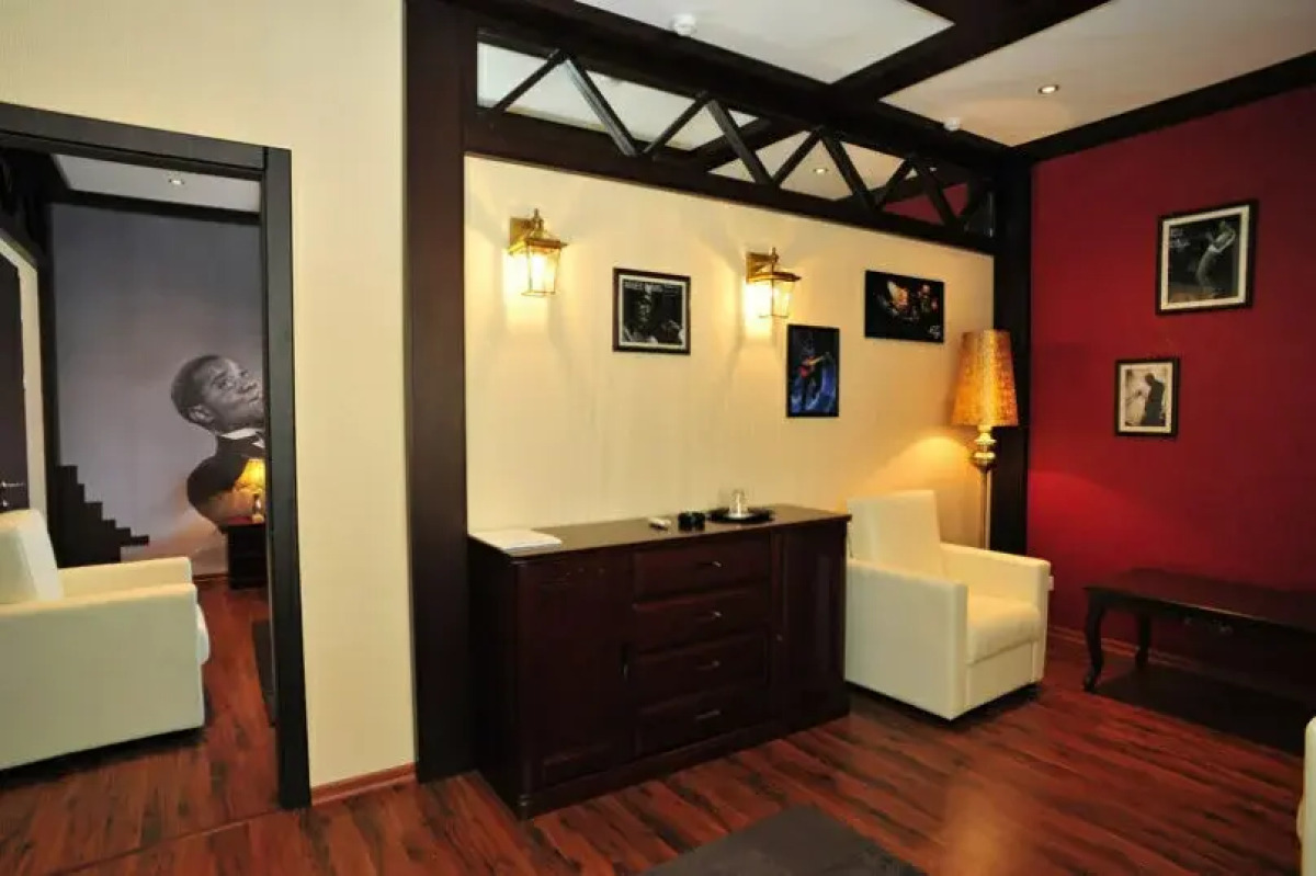 Отель Music Hall