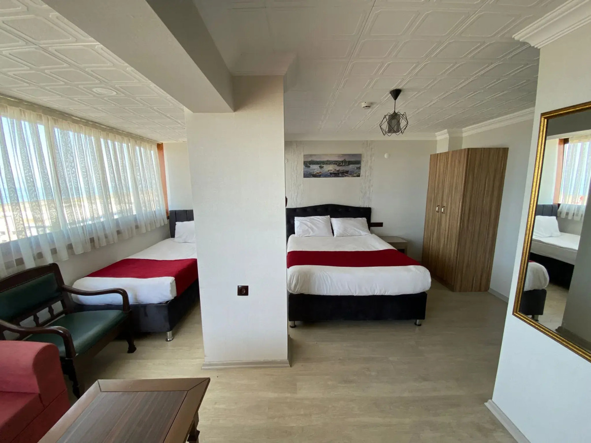 Отель Elit Holiday Hotel