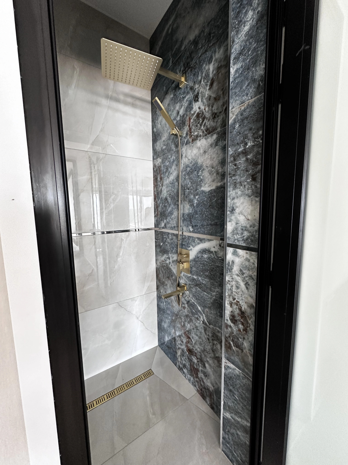 Отель Ревивал