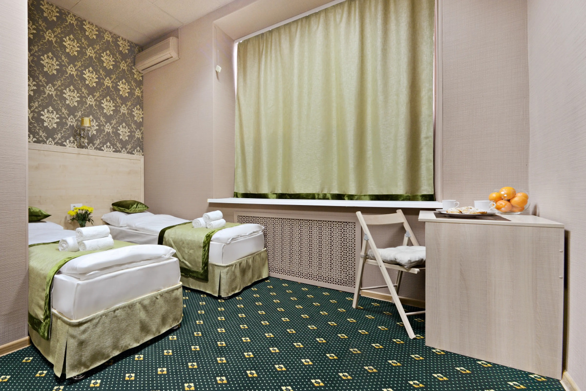 Apelsin Hotel on Vystavochnaya