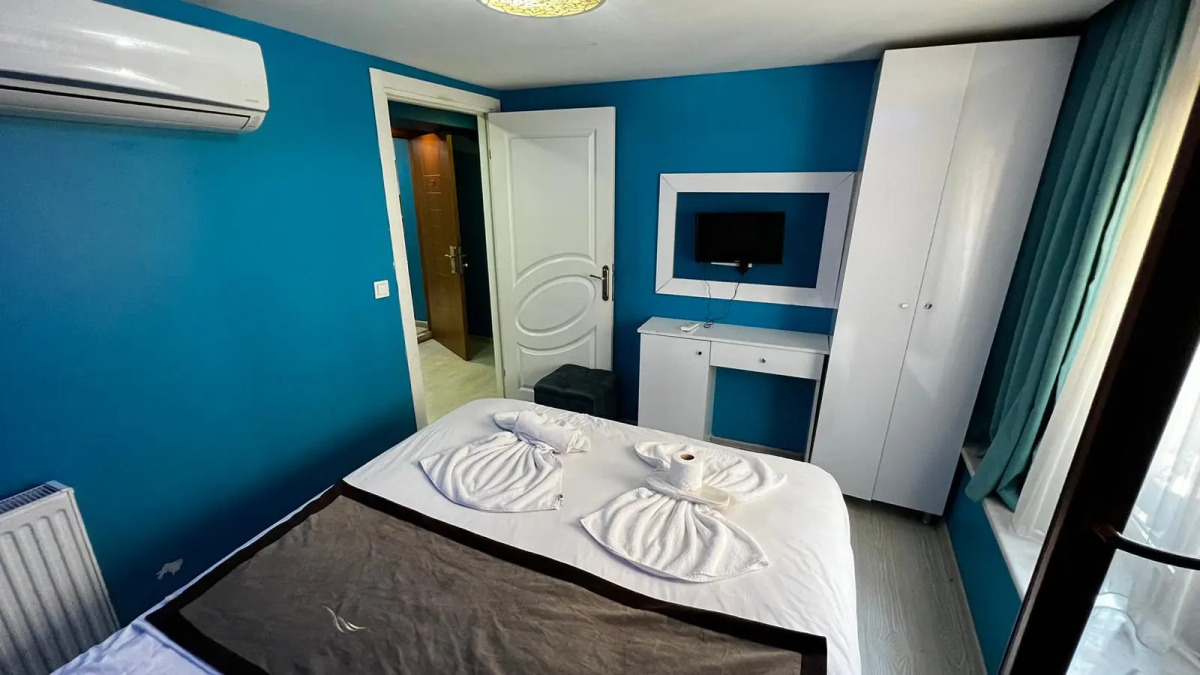 Отель Moon Blue