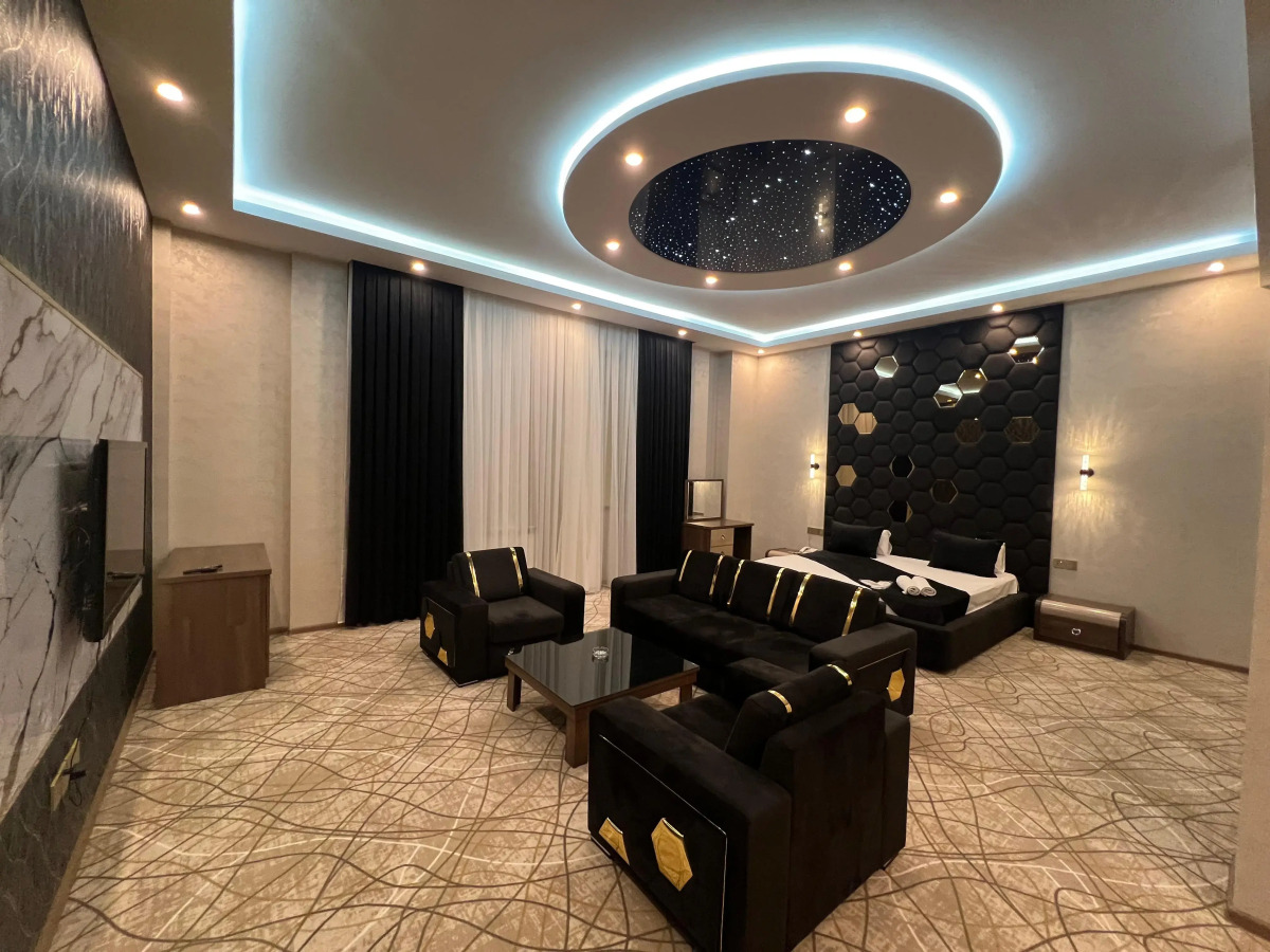 Отель Royal Mansion