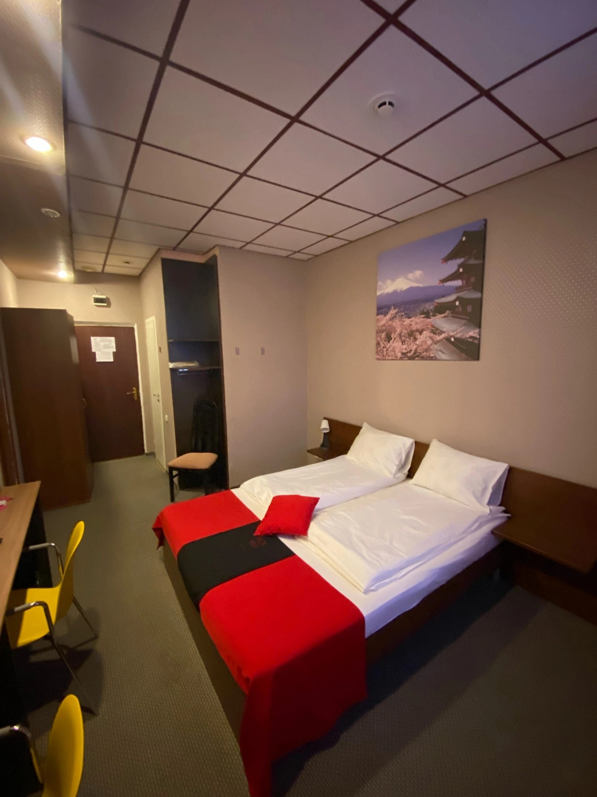 Отель Пония