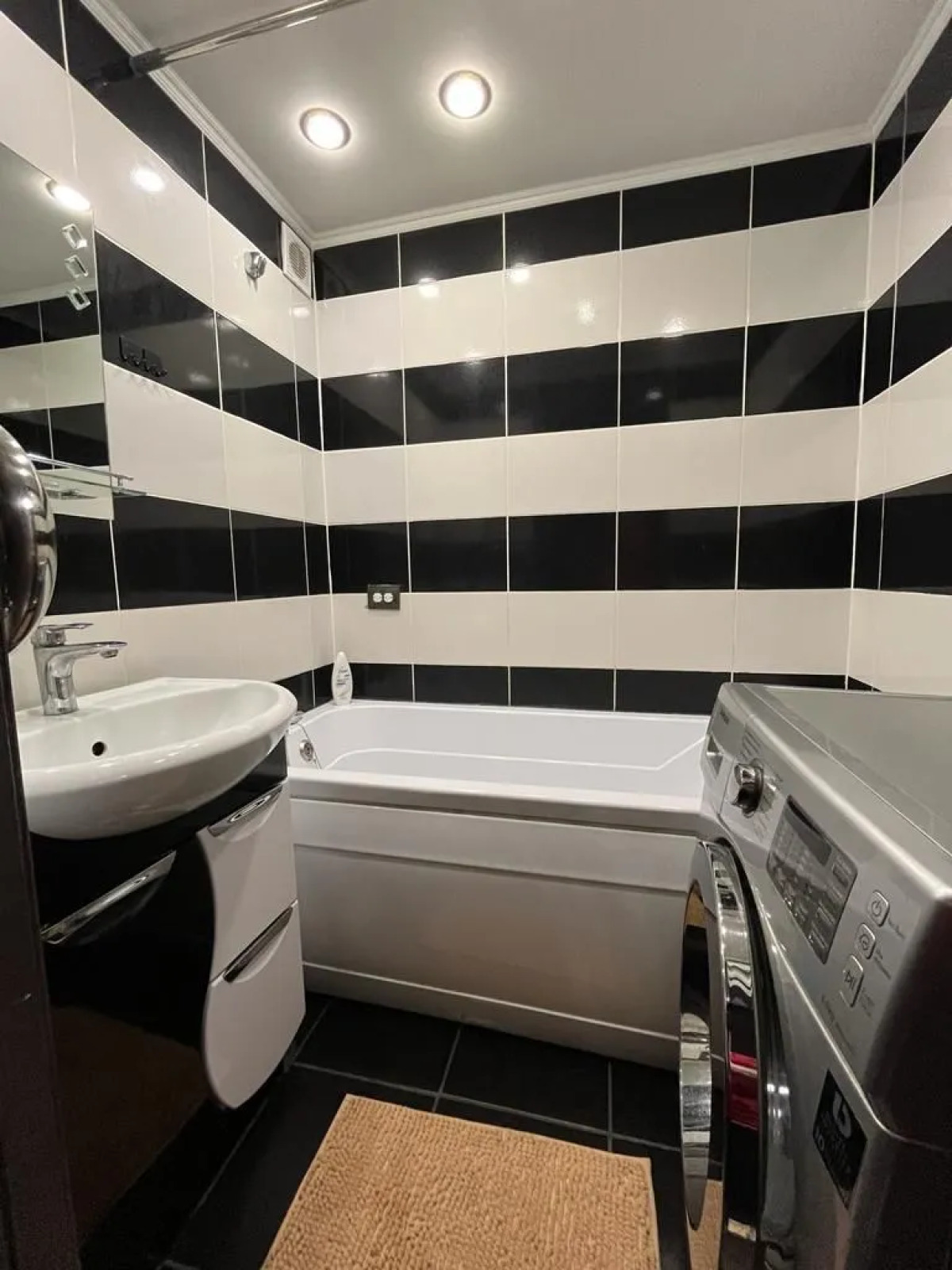 Квартира 1-комнатная в мкр. Советский 7/1