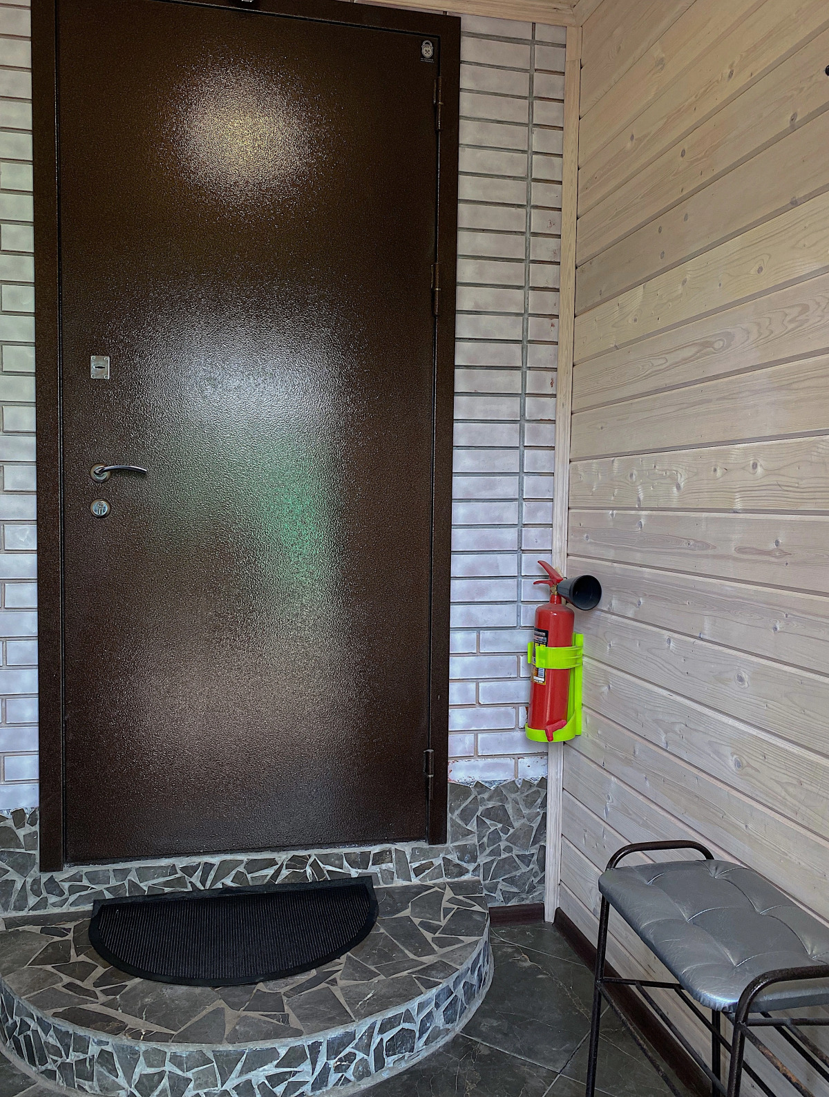 Апартаменты с отдельным входом на Нахимсона