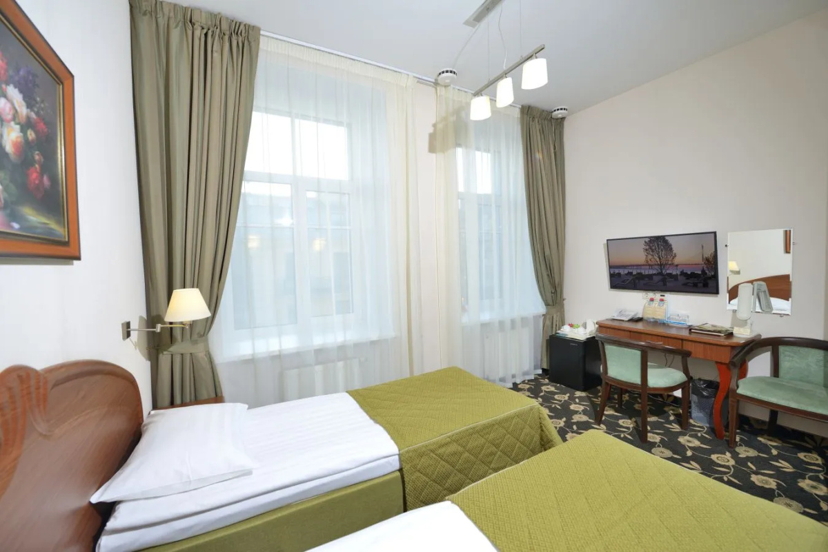 Отель Cronwell Inn Стремянная