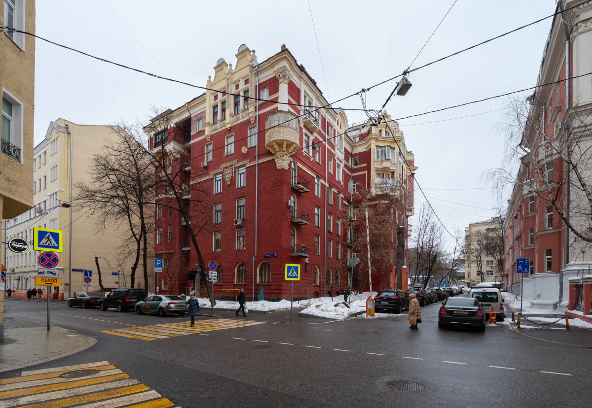 Квартира В Доме Поэтов на Патриарших Прудах