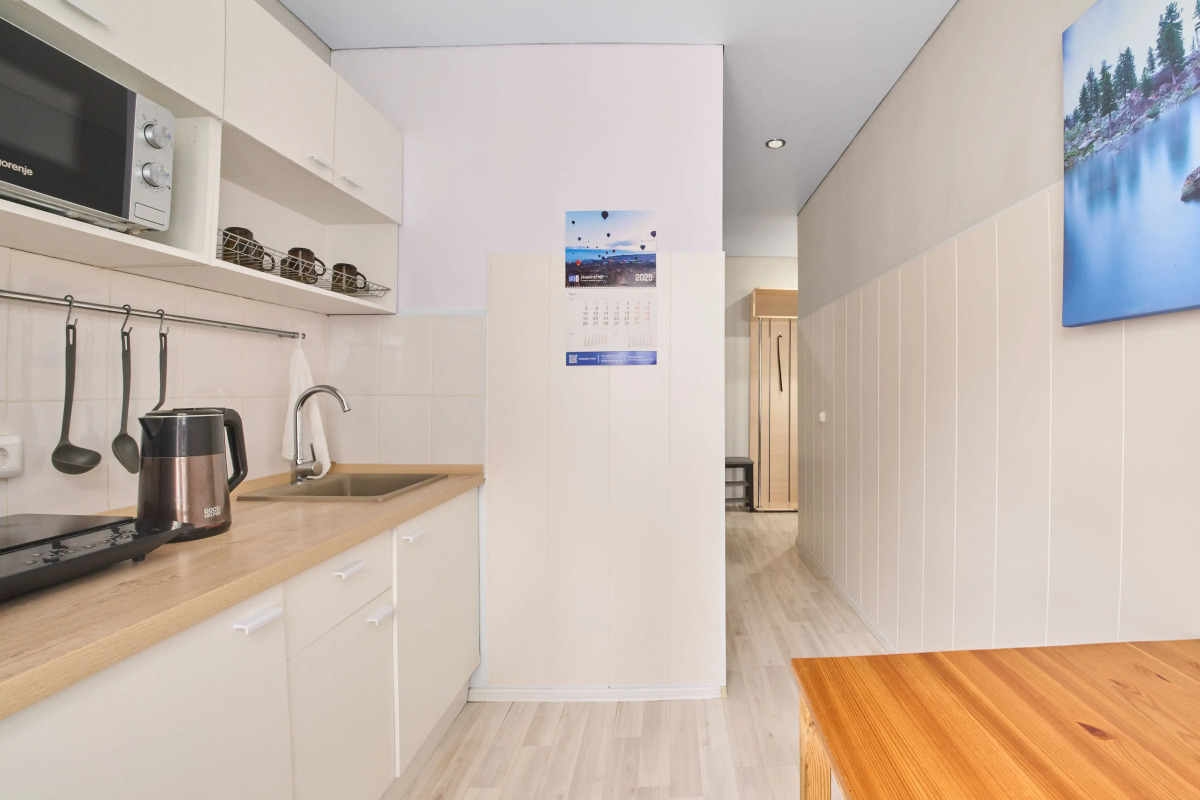 Апартаменты Трехкомнатные 10 тысяч метров 1