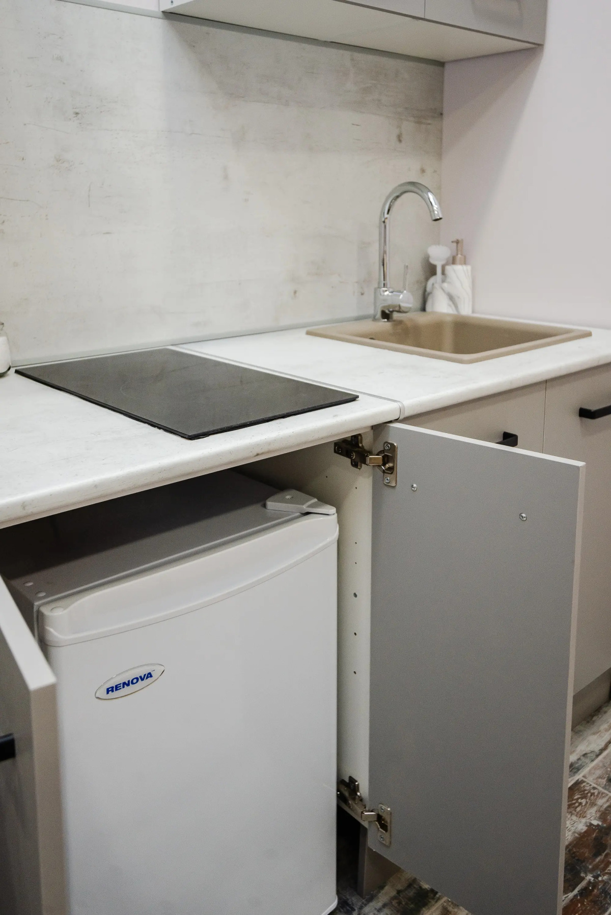 Апартаменты Новая Cтудия в Cтиле Минимализм рядом с Ботаническим Садом