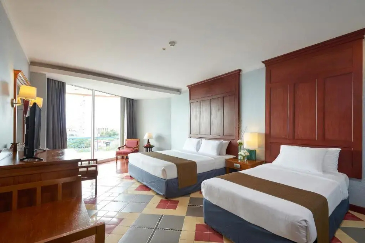 Отель Long Beach Garden Hotel & Pavilions