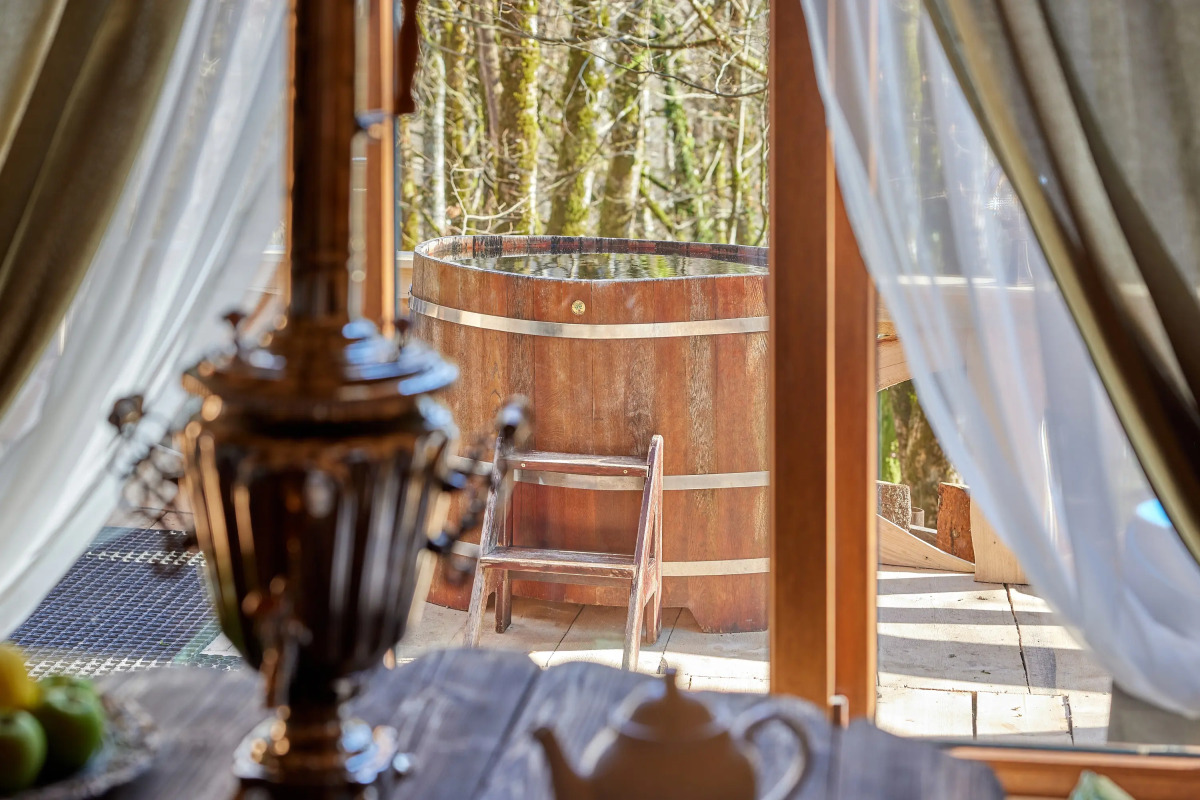 HILLS1200. Резиденция. Глэмпинг. Бани.