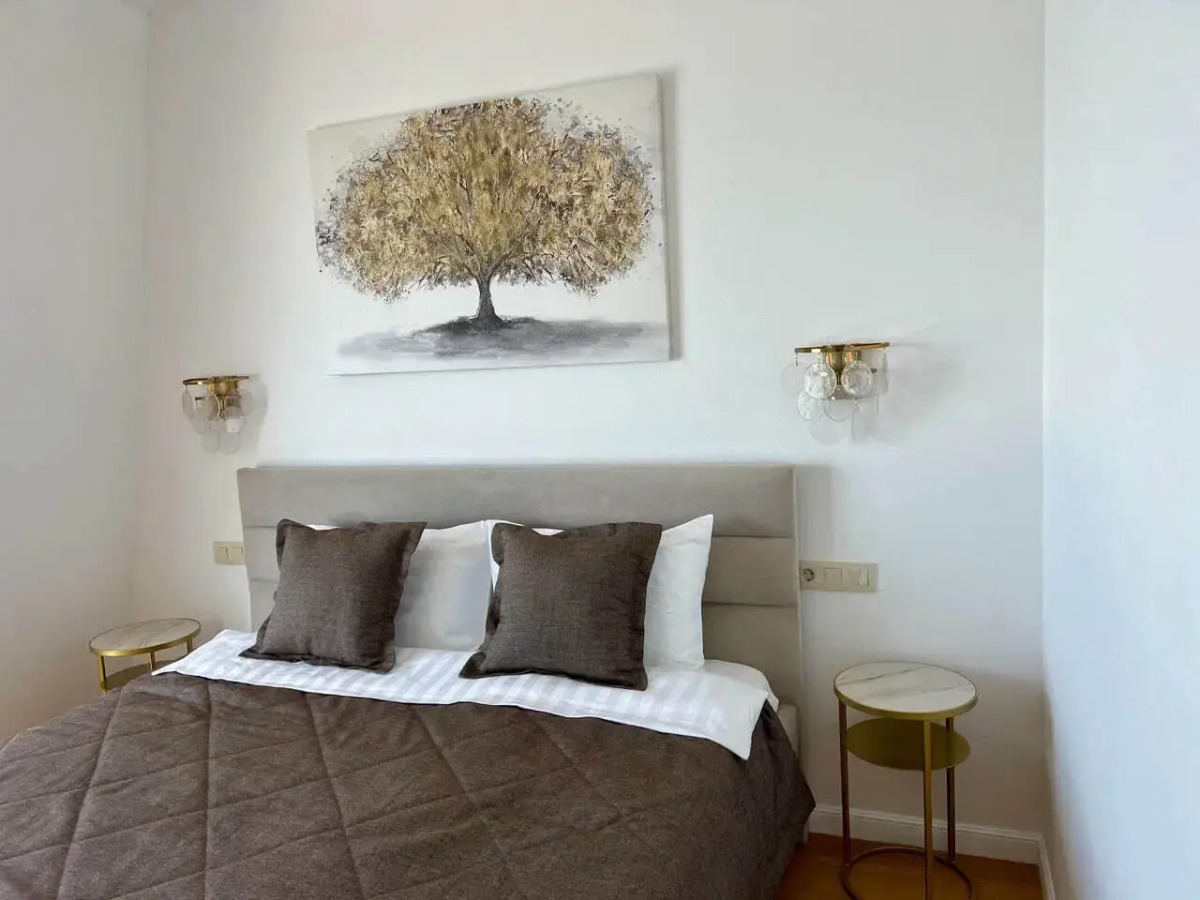 Квартира Граф Толстой